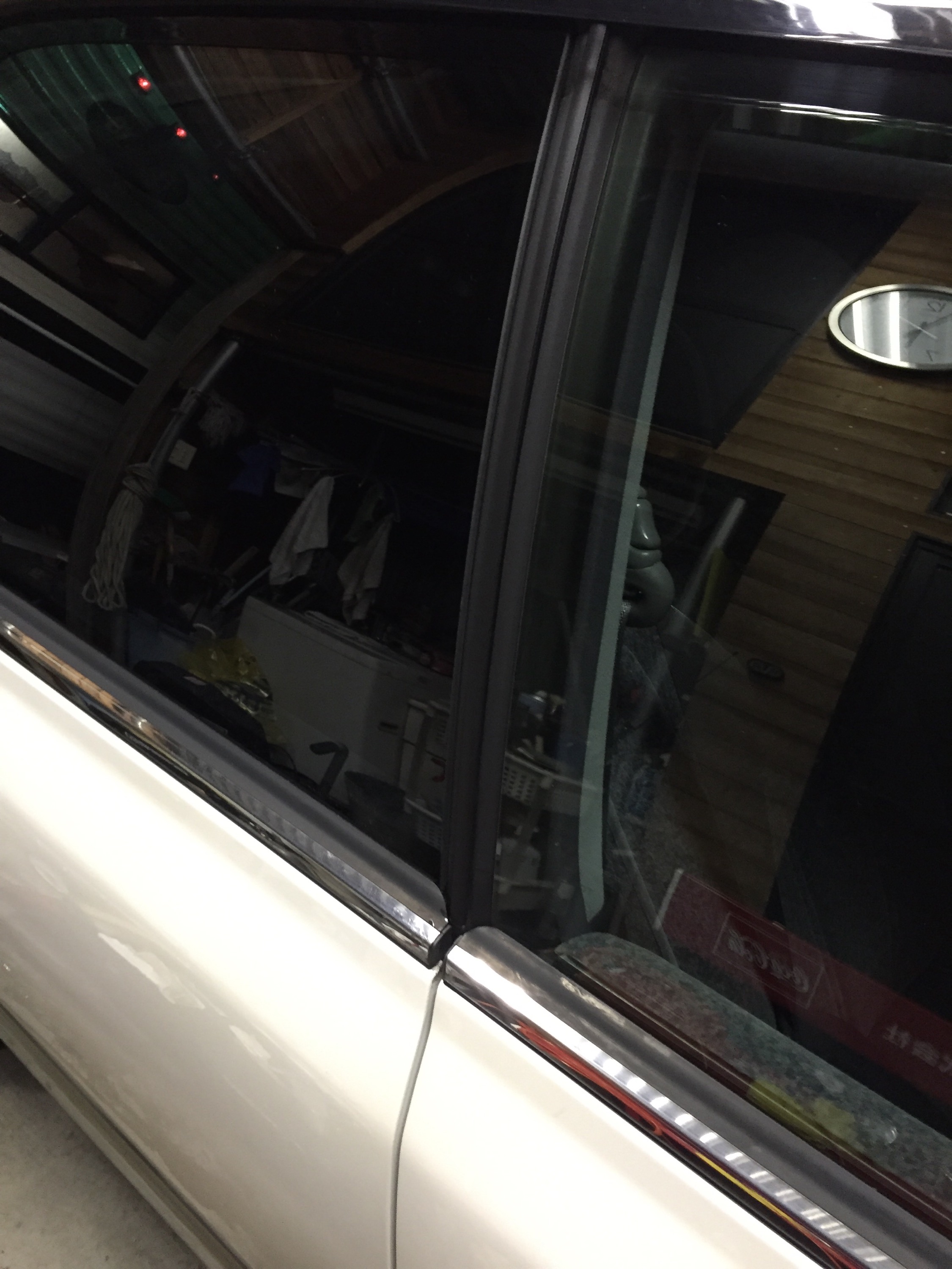 クラウン Bピラー外のラバー塗装捲れ補修 岡山のホイール 内装 ヘッドライト修理 Maxリペア Carfreakmax カーフリークマックス