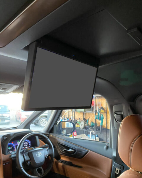 トヨタ ヴェルファイア リアモニター取り付け