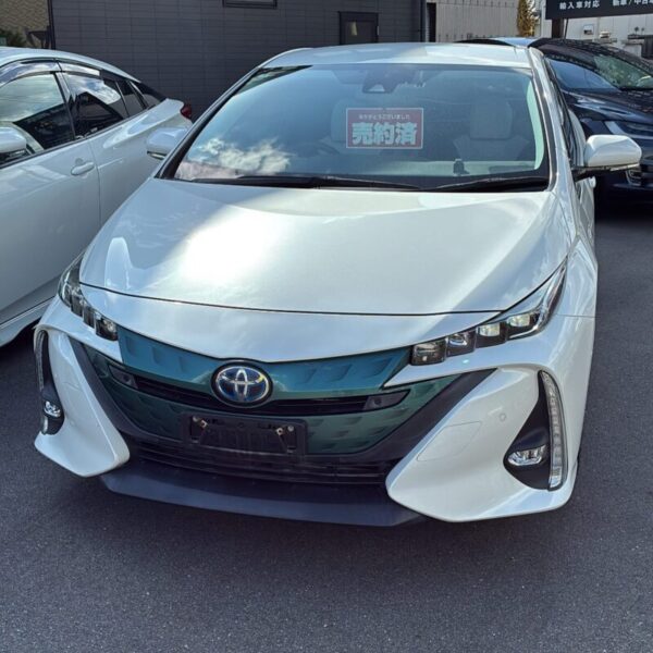 トヨタ プリウスPHV